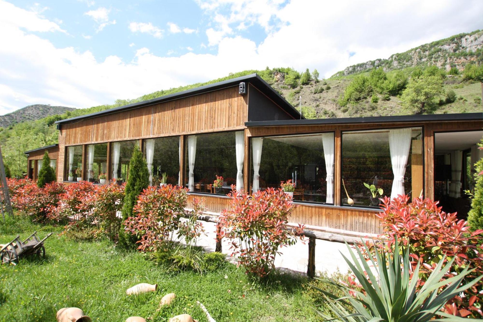 Lugina E Shengjergjit ,Bujtinat Villa Tirana Exterior photo